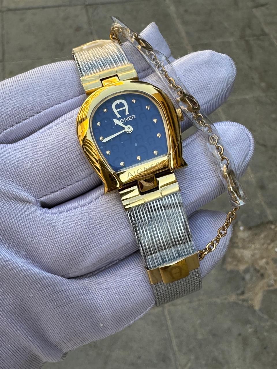 ساعه نسائي اقنر
